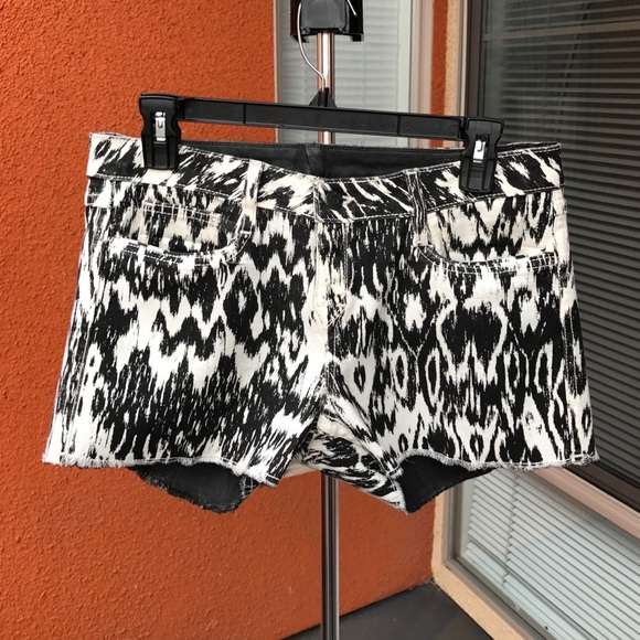 Bleu Lab reversible coated black jean shorts - Picture 15 of 16